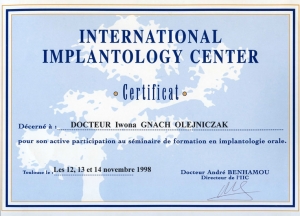 INTERNATIONAL IMPLANTOLOGY CENTER. Certificat
